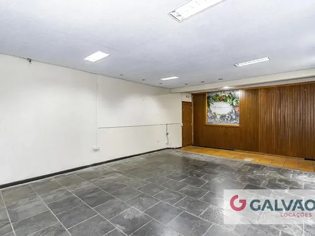 Loja para alugar, no bairro Bacacheri em Curitiba