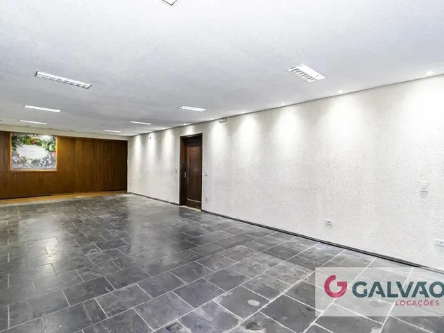Loja para alugar, no bairro Bacacheri em Curitiba