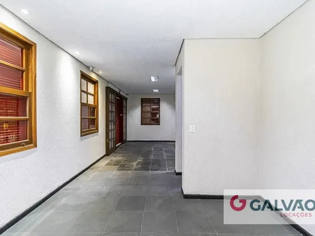 Loja para alugar, no bairro Bacacheri em Curitiba