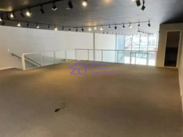 Loja com 616m², à venda ou para alugar, no bairro Vila Regente Feijó em São Paulo