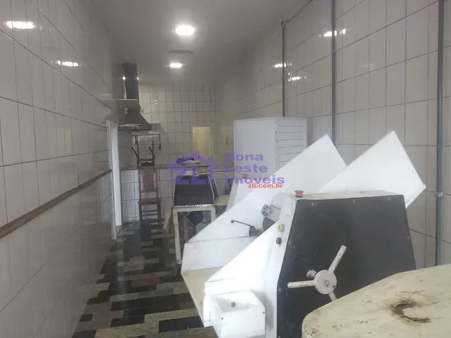Loja com 270m², para alugar, no bairro Vila Primavera em São Paulo