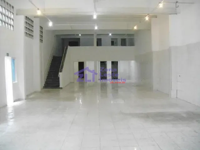 Loja com 460m², para alugar, no bairro Vila Santa Teresa (Zona Sul) em São Paulo
