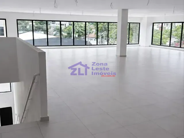Loja com 513m², para alugar, no bairro Vila Regente Feijó em São Paulo