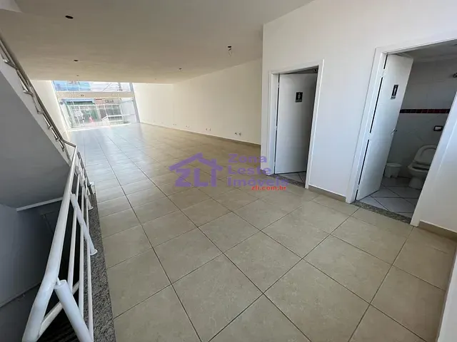 Loja com 450m², para alugar, no bairro Quarta Parada em São Paulo