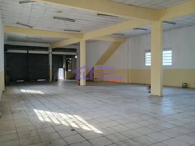 Loja com 360m², para alugar, no bairro Vila Guarani em São Paulo