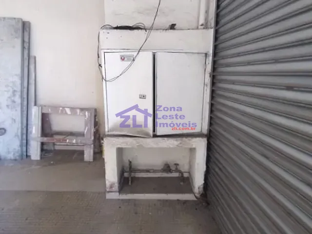 Loja com 250m², para alugar, no bairro Jardim Centenário em São Paulo