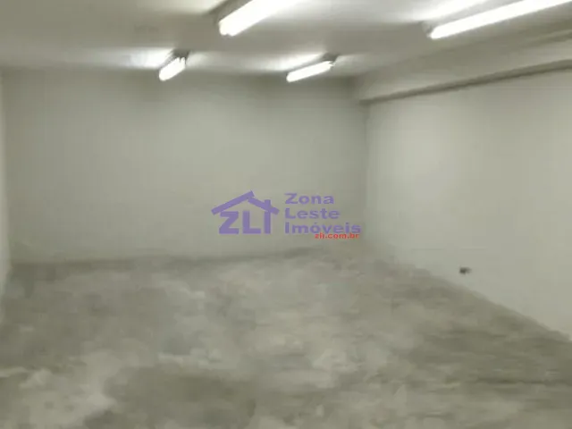Loja com 200m², para alugar, no bairro Penha de França em São Paulo