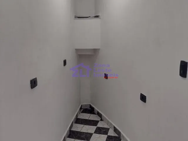 Loja com 5m², para alugar, no bairro Vila Antonieta em São Paulo