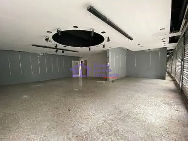 Loja com 260m², para alugar, no bairro Mooca em São Paulo