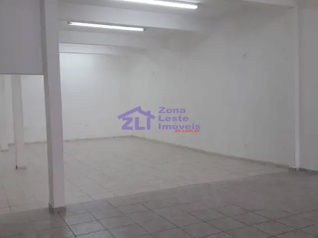 Loja com 220m², para alugar, no bairro Vila Marieta em São Paulo