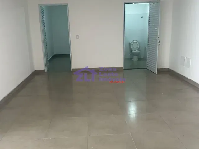 Loja com 310m², para alugar, no bairro Vila Rica em São Paulo