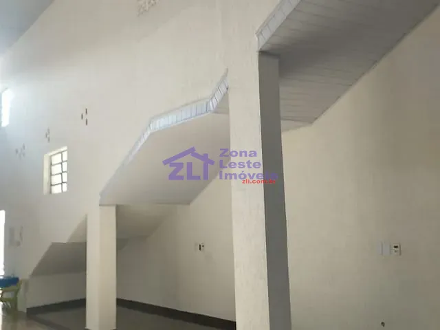 Loja com 300m², para alugar, no bairro Vila Paulo Silas em São Paulo
