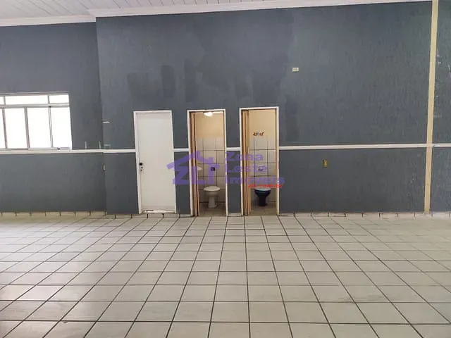 Loja com 310m², para alugar, no bairro Vila Tolstoi em São Paulo
