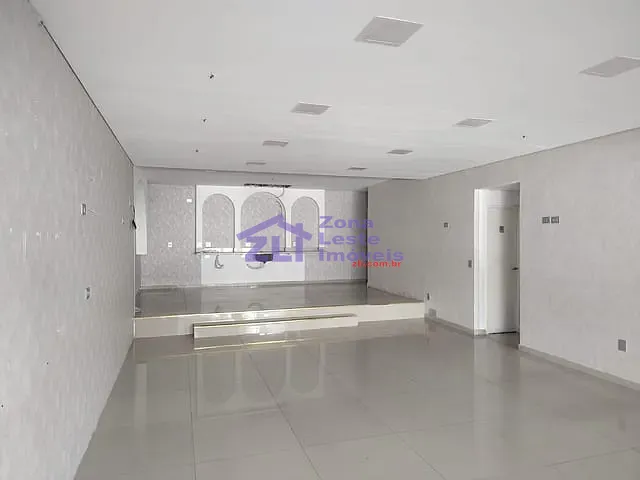 Loja com 140m², para alugar, no bairro Vila Gomes Cardim em São Paulo