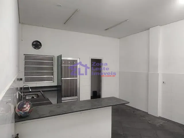 Loja com 140m², para alugar, no bairro Vila Gomes Cardim em São Paulo