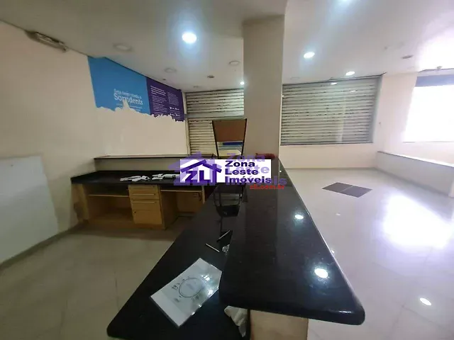 Loja com 303m², para alugar, no bairro Vila Carrão em São Paulo