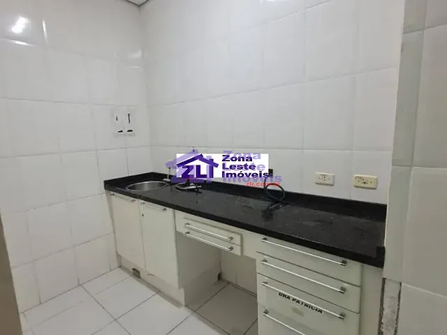 Loja com 303m², para alugar, no bairro Vila Carrão em São Paulo