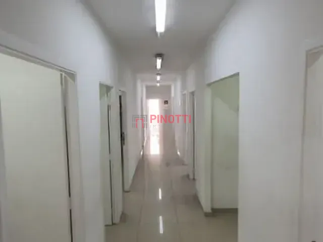 Loja à venda ou para alugar, no bairro Bangu em Santo André