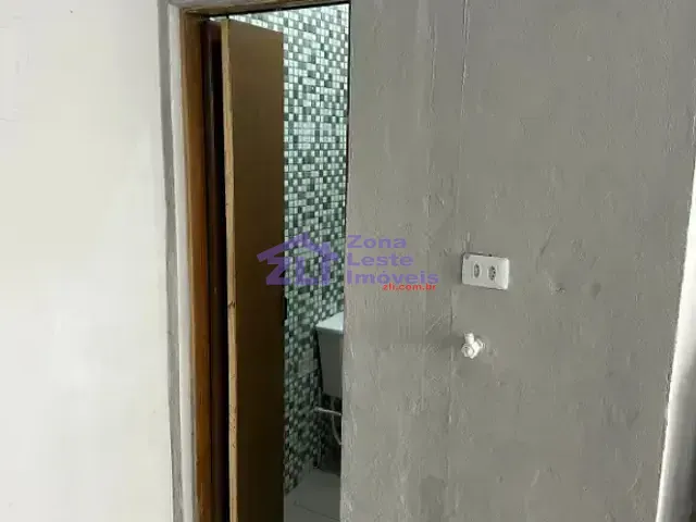 Loja com 30m², para alugar, no bairro Vila Carrão em São Paulo
