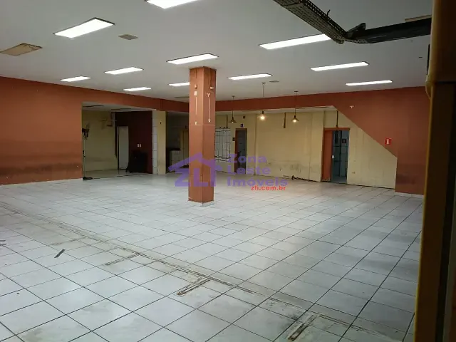 Loja com 560m², para alugar, no bairro Vila Primavera em São Paulo
