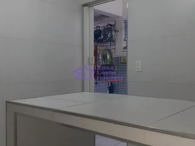 Loja com 270m², para alugar, no bairro Vila Regente Feijó em São Paulo