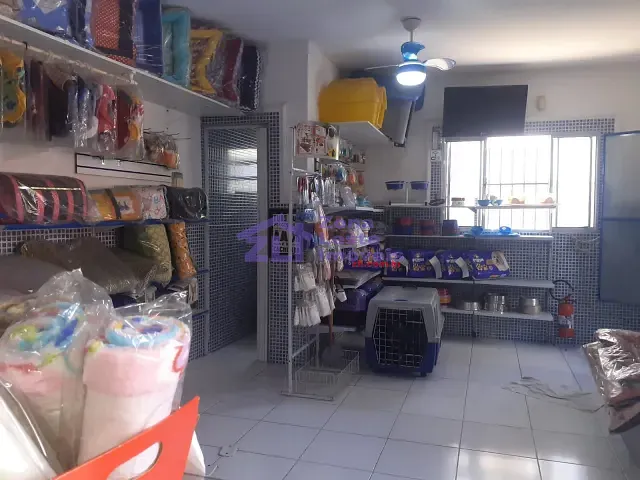 Loja com 270m², para alugar, no bairro Vila Regente Feijó em São Paulo
