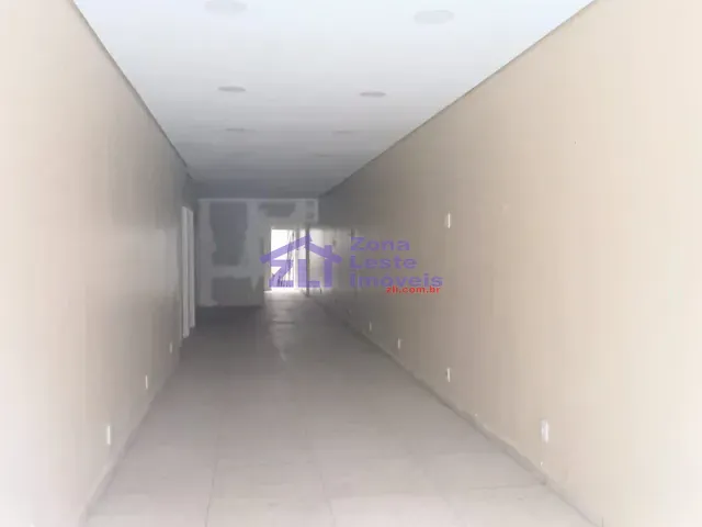 Loja com 200m², para alugar, no bairro Vila Carrão em São Paulo