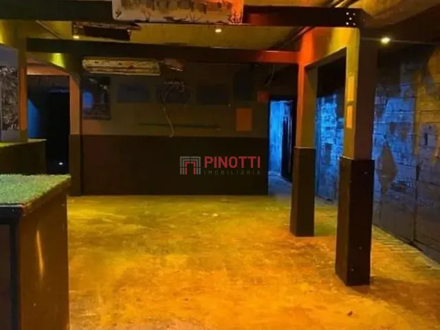 Loja à venda ou para alugar, no bairro Parque São Diogo em São Bernardo do Campo