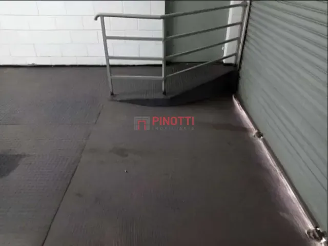Loja à venda ou para alugar, no bairro Vila Baeta Neves em São Bernardo do Campo