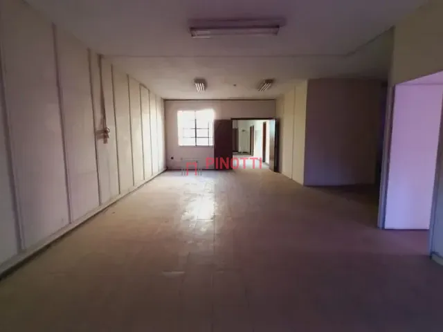 Loja à venda ou para alugar, no bairro Centro em Santo André