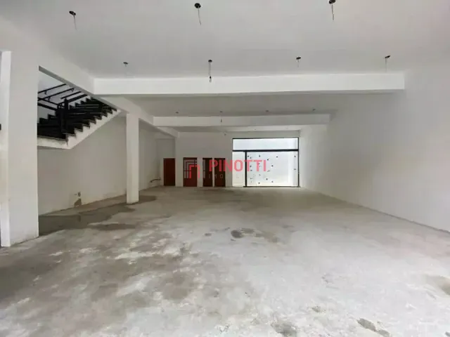 Loja para alugar, no bairro Nova Petrópolis em São Bernardo do Campo