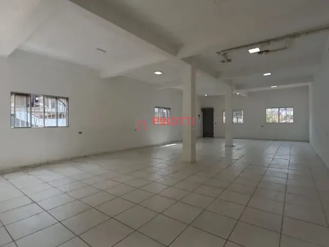 Loja para alugar, no bairro Alves Dias em São Bernardo do Campo