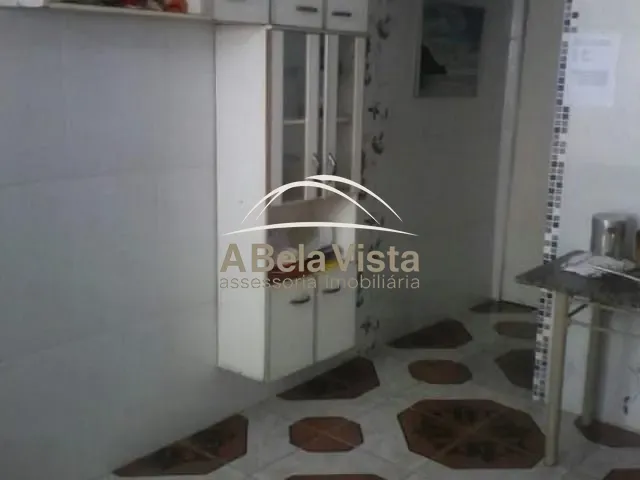 Sobrado com 320m² 2 quartos e 1 banheiro, à venda, no bairro Helena Maria em Osasco