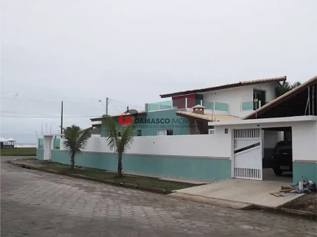 Casa com 360m² 4 quartos e 2 banheiros, à venda, no bairro Gaivota em Itanhaém
