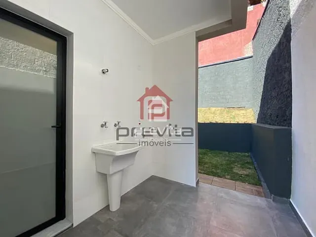 Casa com 250m² 3 quartos e 2 banheiros, à venda, no bairro Jardim Santa Tereza em Taubaté