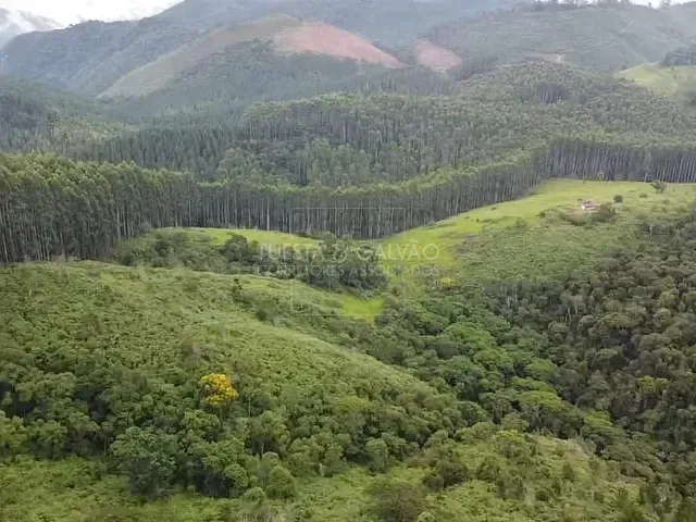 Outro com 60m², à venda, no bairro Caçadorzinho em Adrianópolis
