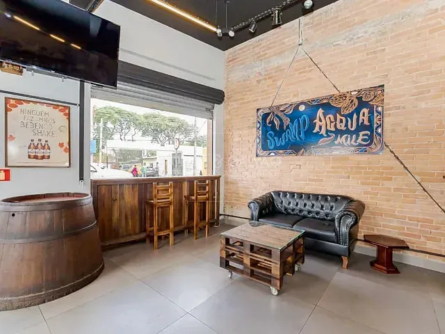 Loja com 120m², à venda, no bairro Portão em Curitiba