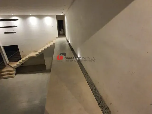 Casa com 400m² 4 quartos e 6 banheiros, à venda, no bairro Igaratá em Igaratá