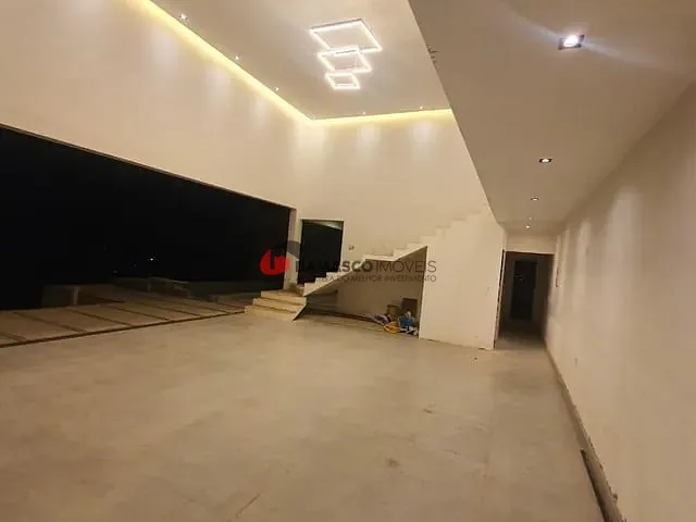 Casa com 400m² 4 quartos e 6 banheiros, à venda, no bairro Igaratá em Igaratá