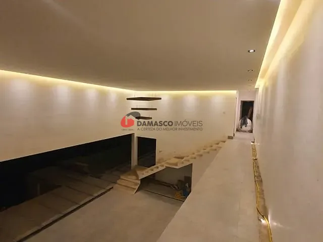 Casa com 400m² 4 quartos e 6 banheiros, à venda, no bairro Igaratá em Igaratá