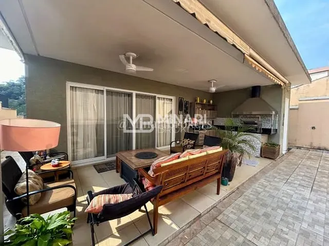 Casa 3 quartos e 5 banheiros, à venda, no bairro Alphaville em Santana de Parnaíba