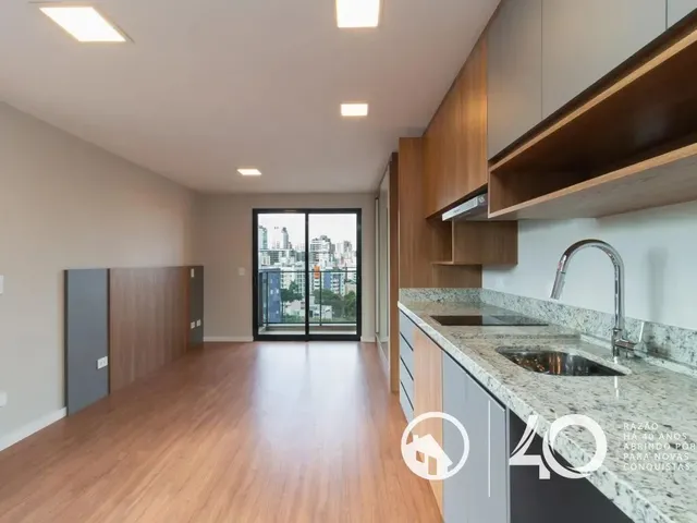 Outro 1 quarto e 1 banheiro, para alugar, no bairro Água Verde em Curitiba