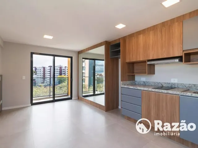 Outro 1 quarto e 1 banheiro, para alugar, no bairro Água Verde em Curitiba