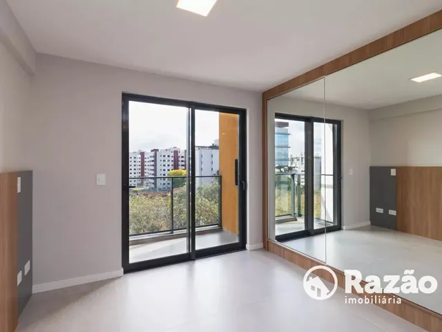 Outro 1 quarto e 1 banheiro, para alugar, no bairro Água Verde em Curitiba