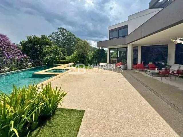 Casa com 1300m² 5 quartos e 8 banheiros, à venda, no bairro Residencial Tamboré em Barueri