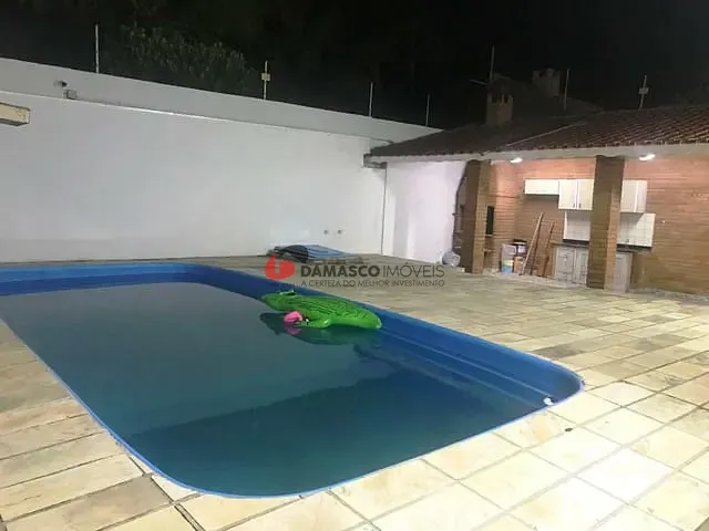 Casa 4 quartos e 3 banheiros, à venda, no bairro Balneário Gaivotas em Itanhaem