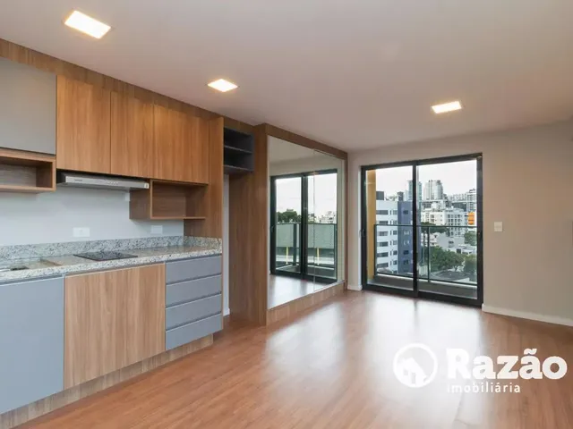Outro 1 quarto e 1 banheiro, para alugar, no bairro Água Verde em Curitiba