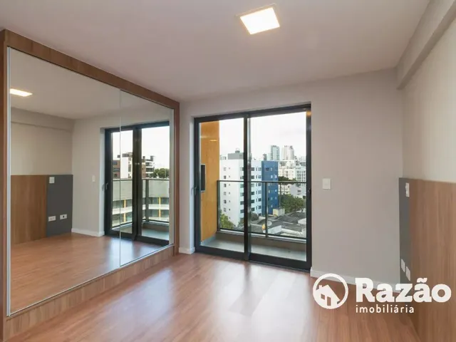 Outro 1 quarto e 1 banheiro, para alugar, no bairro Água Verde em Curitiba