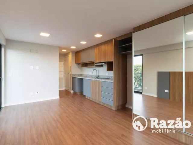 Outro 1 quarto e 1 banheiro, para alugar, no bairro Água Verde em Curitiba