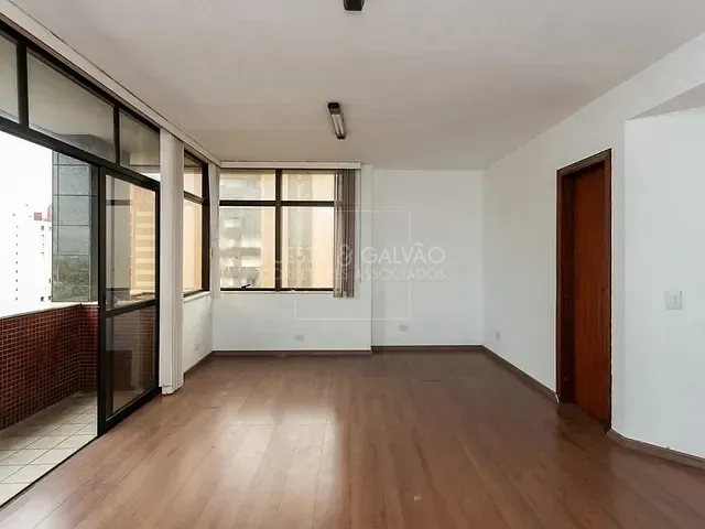 Sala com 38m², à venda, no bairro Bigorrilho em Curitiba